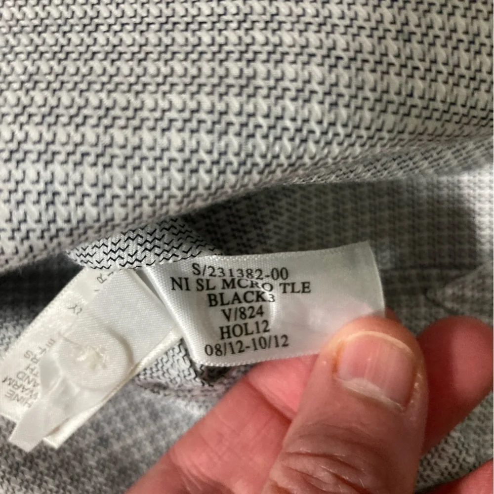 Banana Republic Men’s Large Non Iron‎ Slim Fit Button Down Shirt